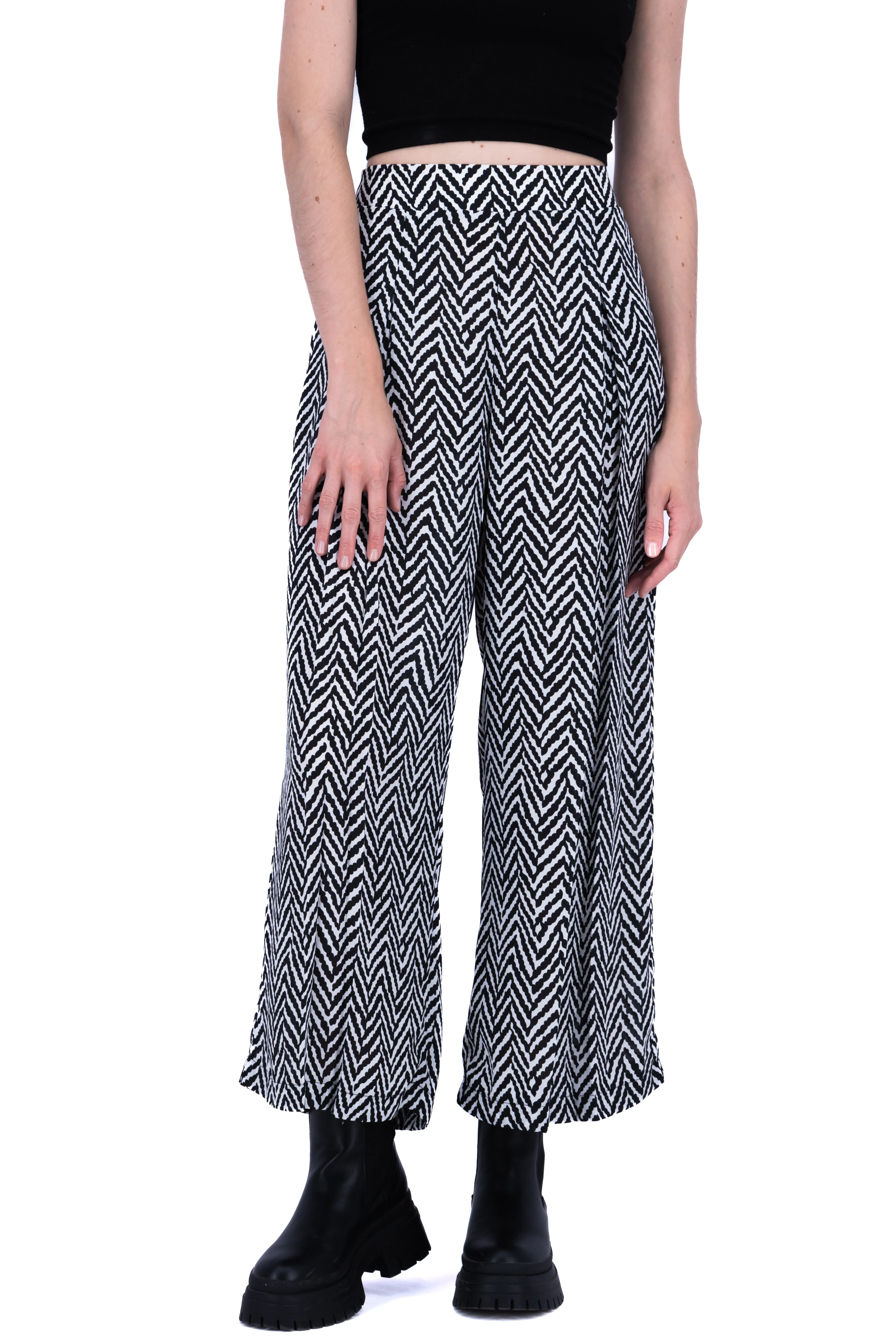 Pantalon amplio detalle estampado sold by Shasa