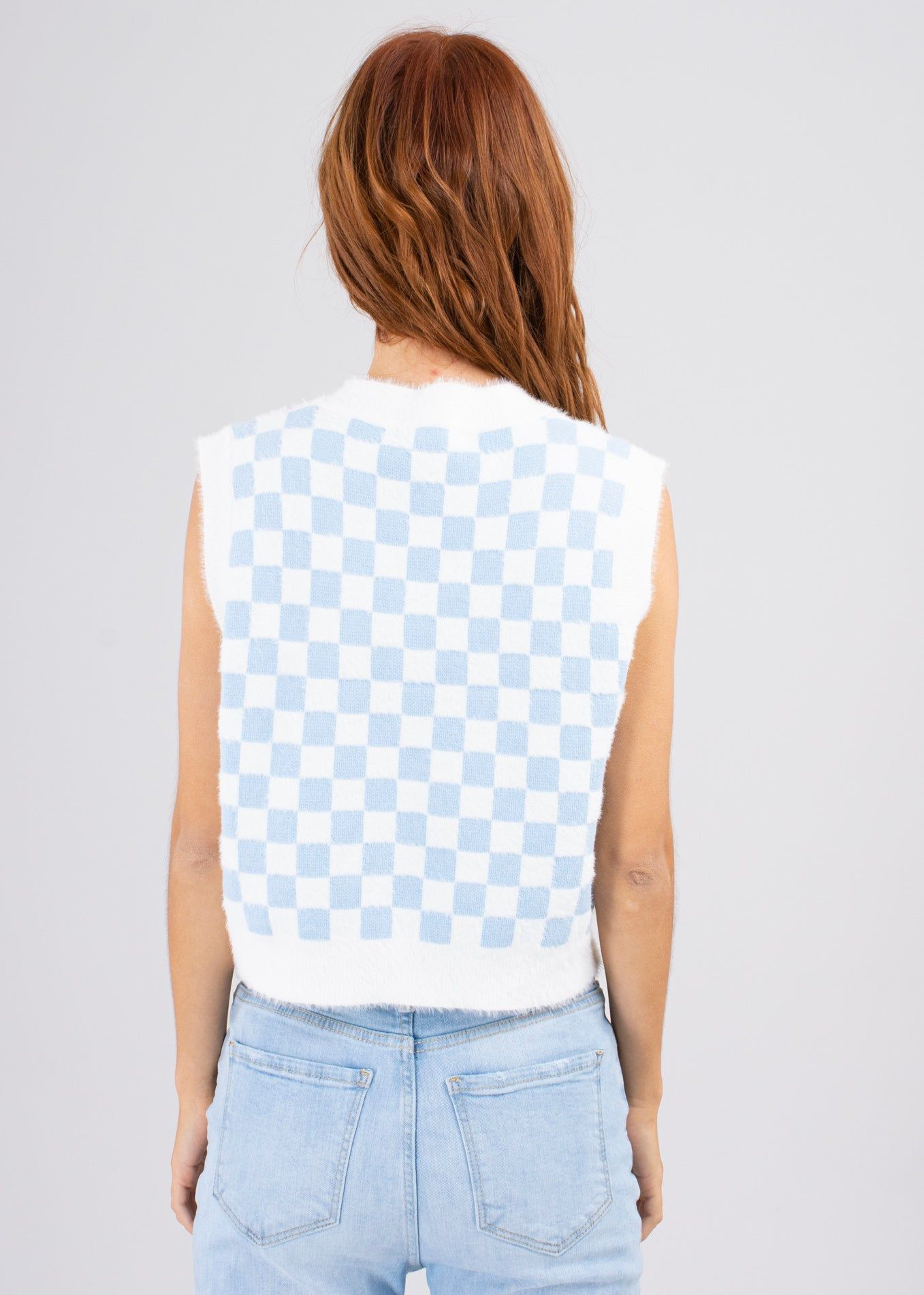 Chaleco cuello v afelpado cuadros sold by Shasa product image thumbnail 4