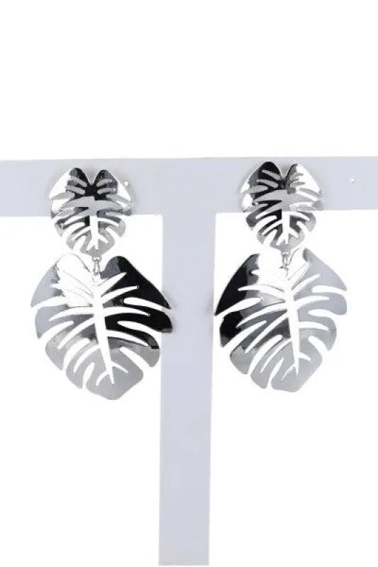 Aretes hojas tropicales sold by Shasa