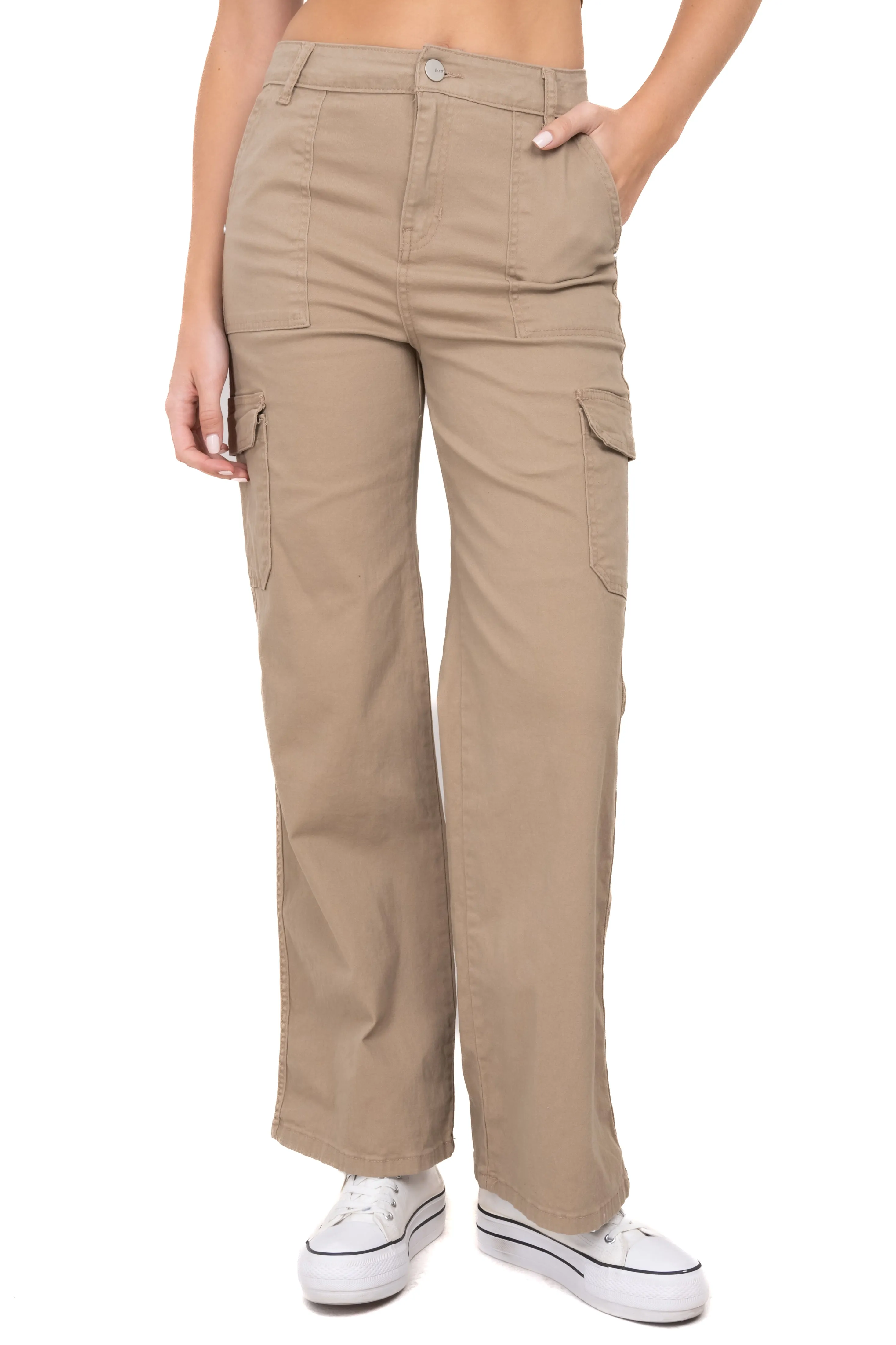 Jeans cargo wide leg sold by Shasa