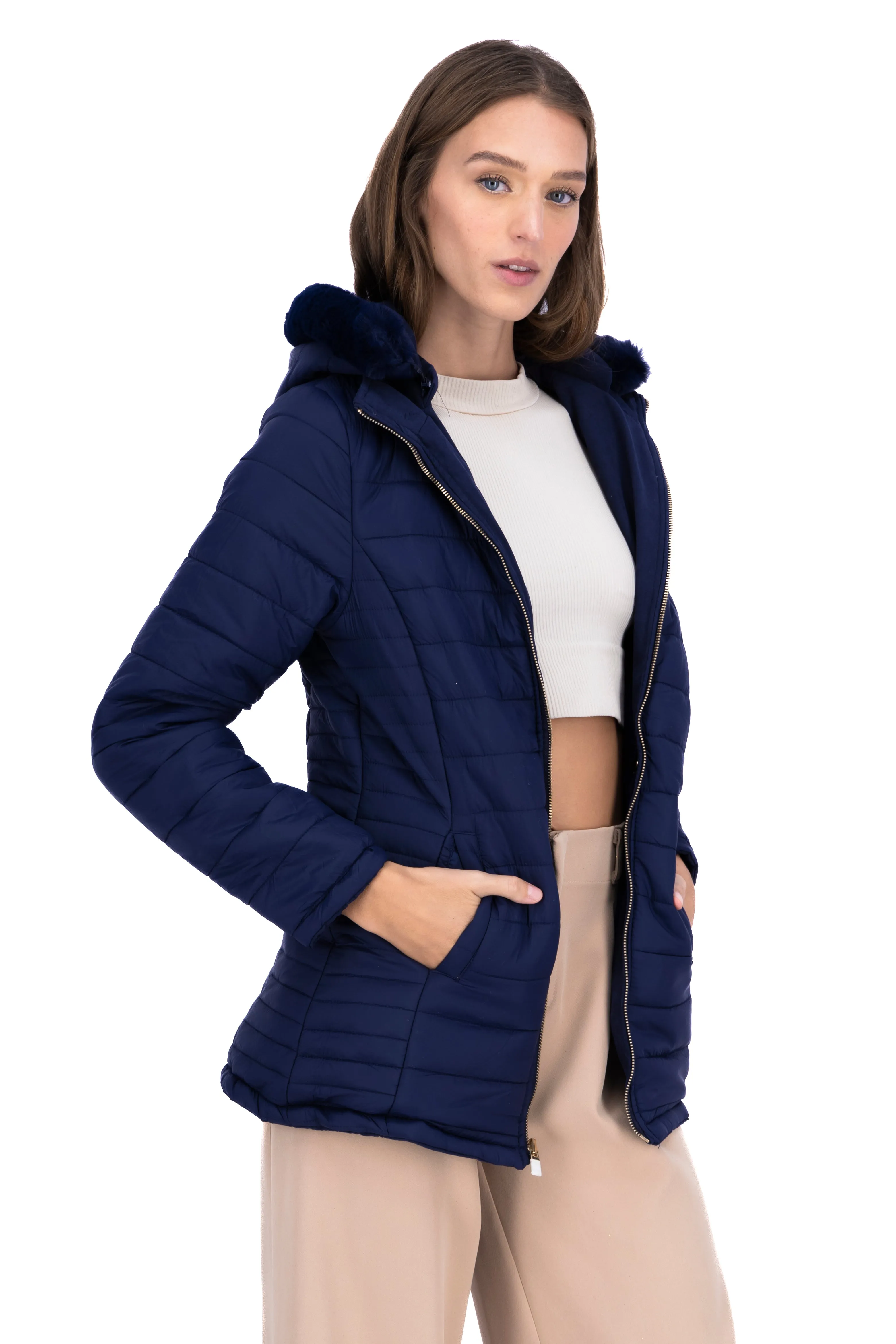 Chamarra larga con gorro sold by Shasa