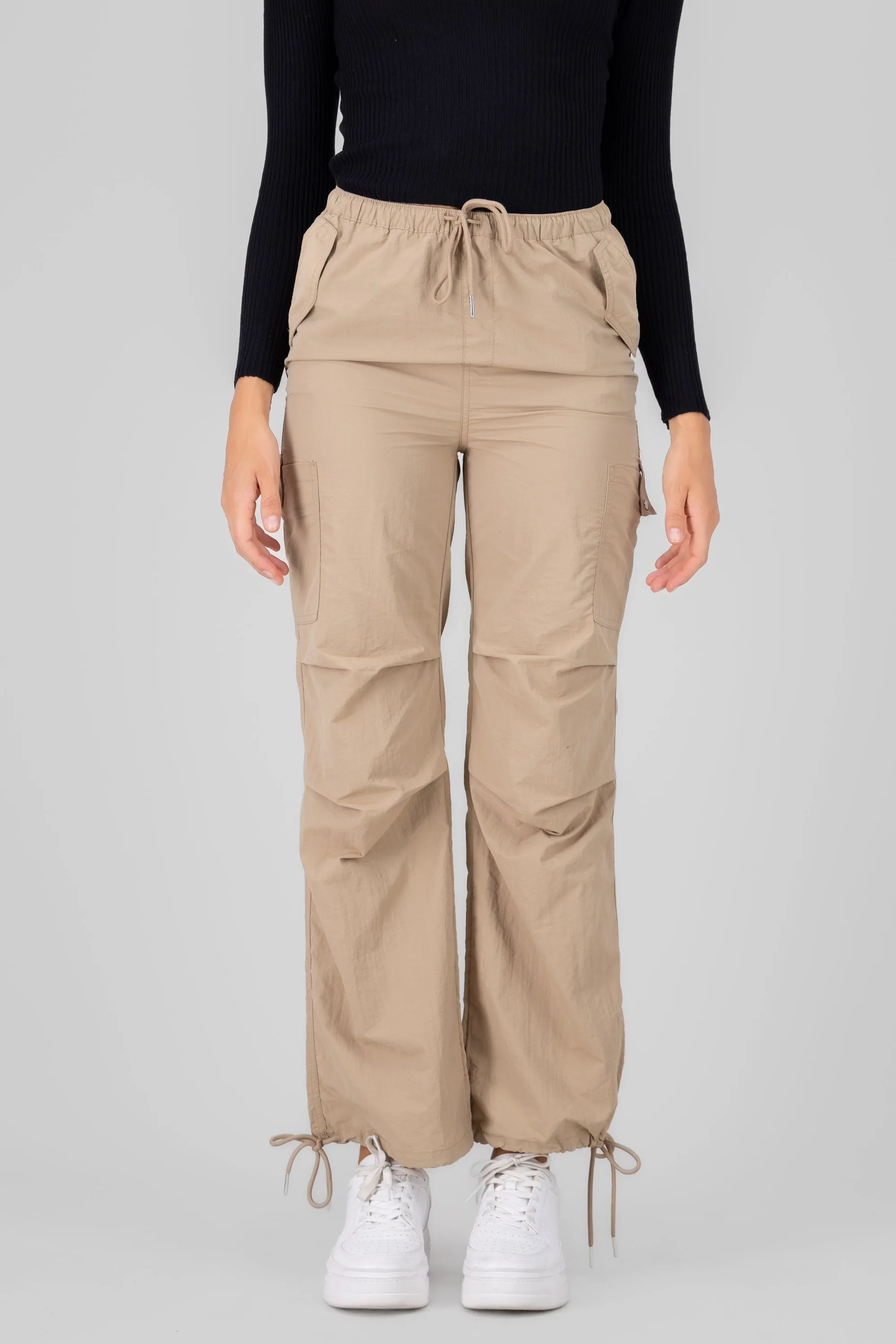 Pantalon parachute liso sold by Shasa product image thumbnail 2