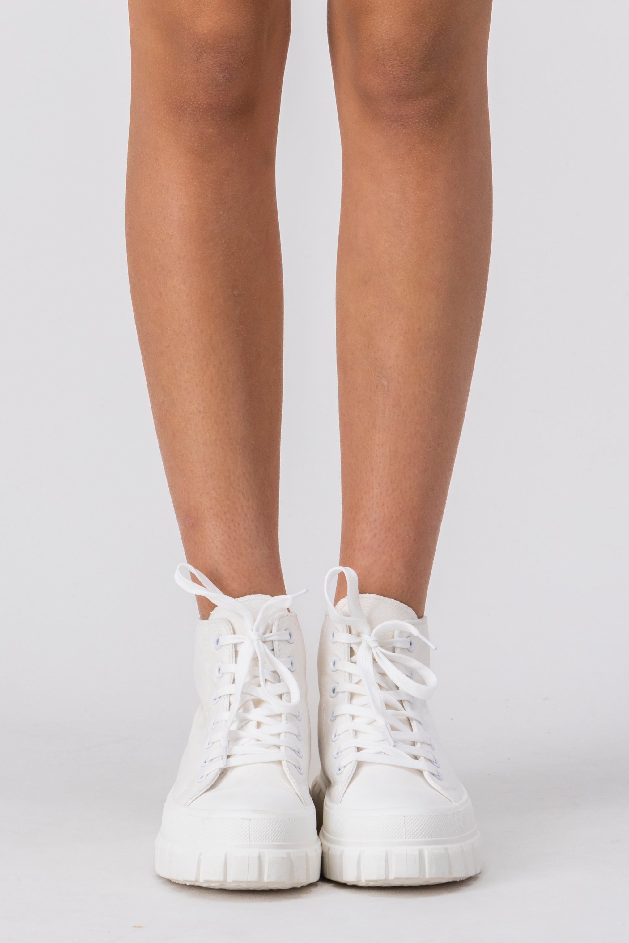 Tenis canvas botín liso sold by Shasa product image thumbnail 2