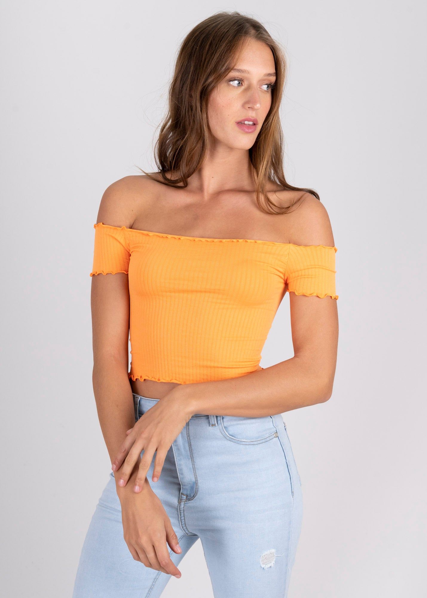 Top acanalado hombros descubiertos sold by Shasa