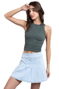 Top liso cuello alto sold by Shasa
