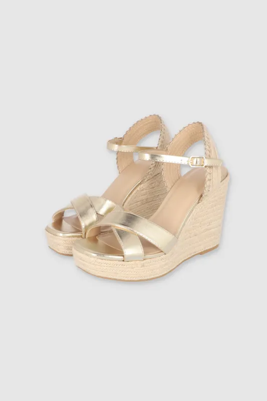 Cuña Tiras Cruzadas Detalle Talon sold by Shasa