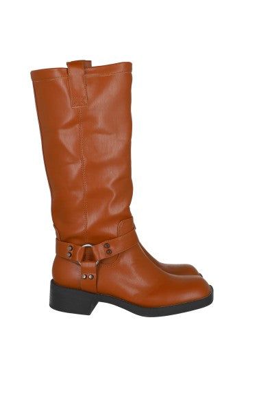 Botas motero hebilla estoperoles sold by Shasa