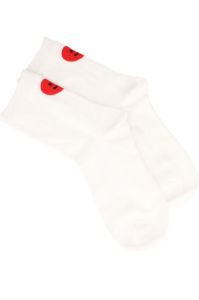 Calcetines estampado corazones sold by Shasa