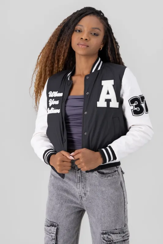 Bomber letras manga larga sold by Shasa