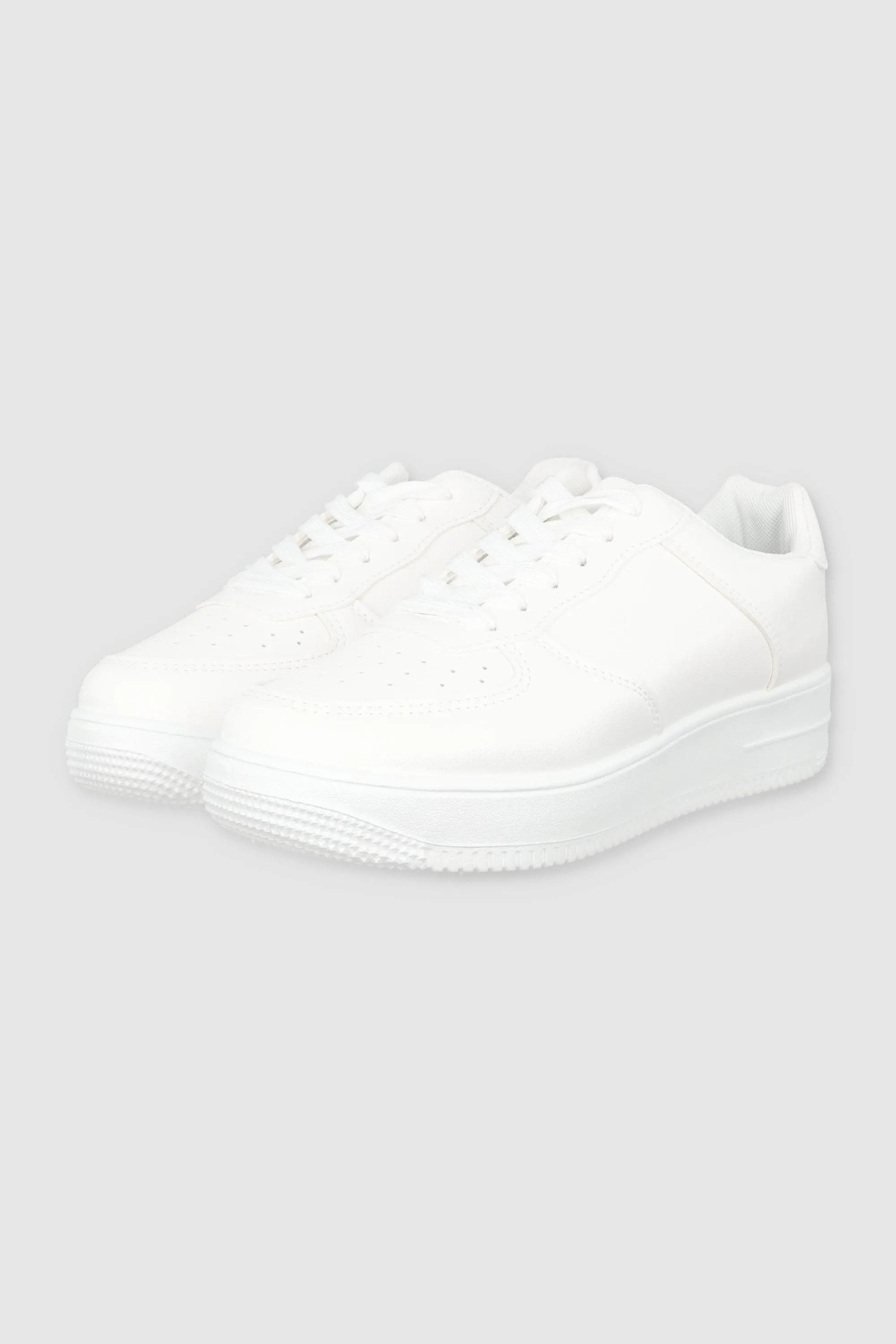 Tenis Retro Perforado sold by Shasa product image thumbnail 2