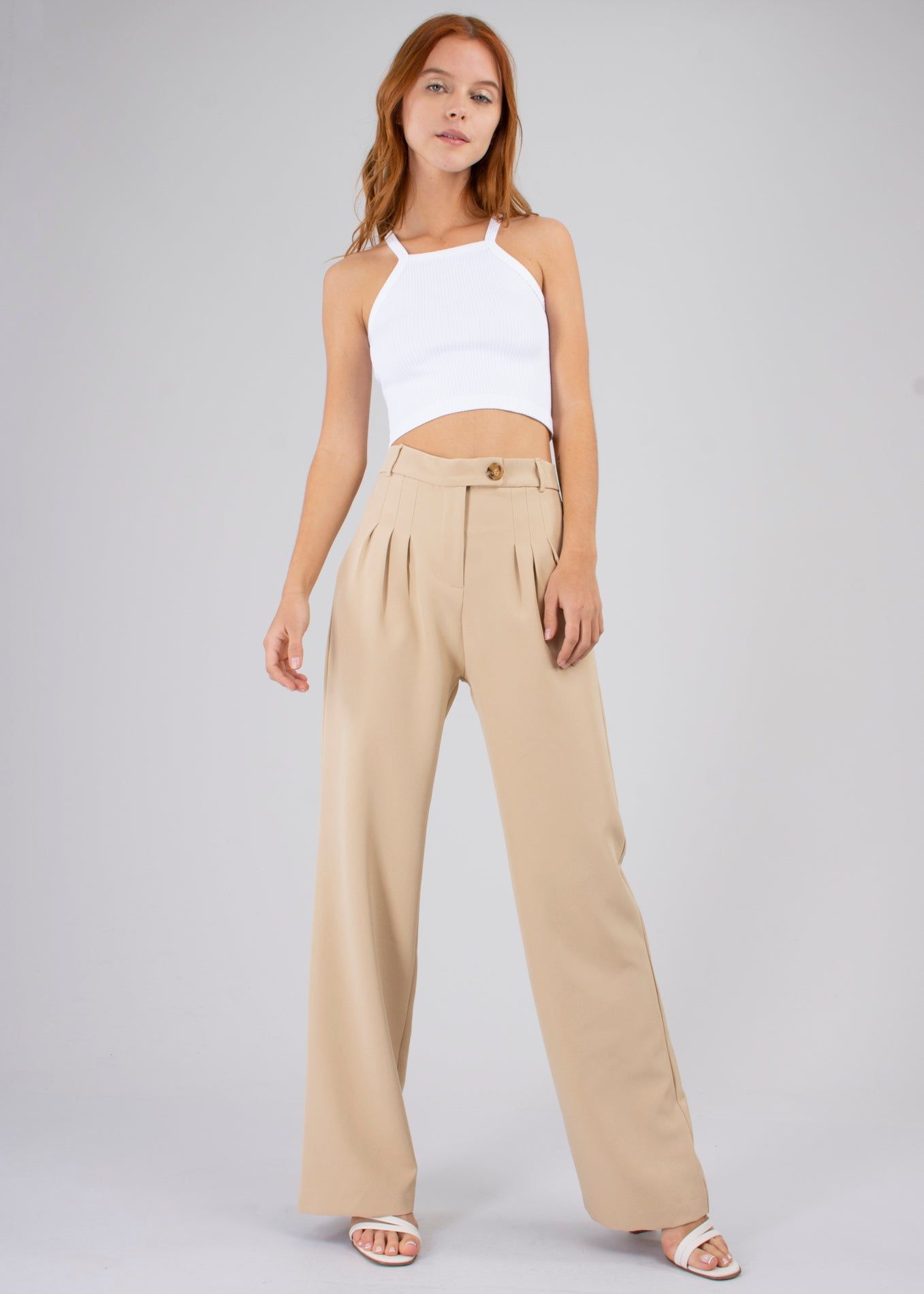 Pantalón wide leg cintura alta 3 pinzas sold by Shasa