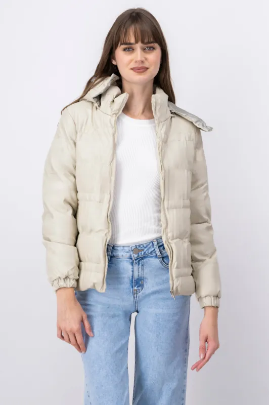 Chamarra efecto piel con gorro sold by Shasa