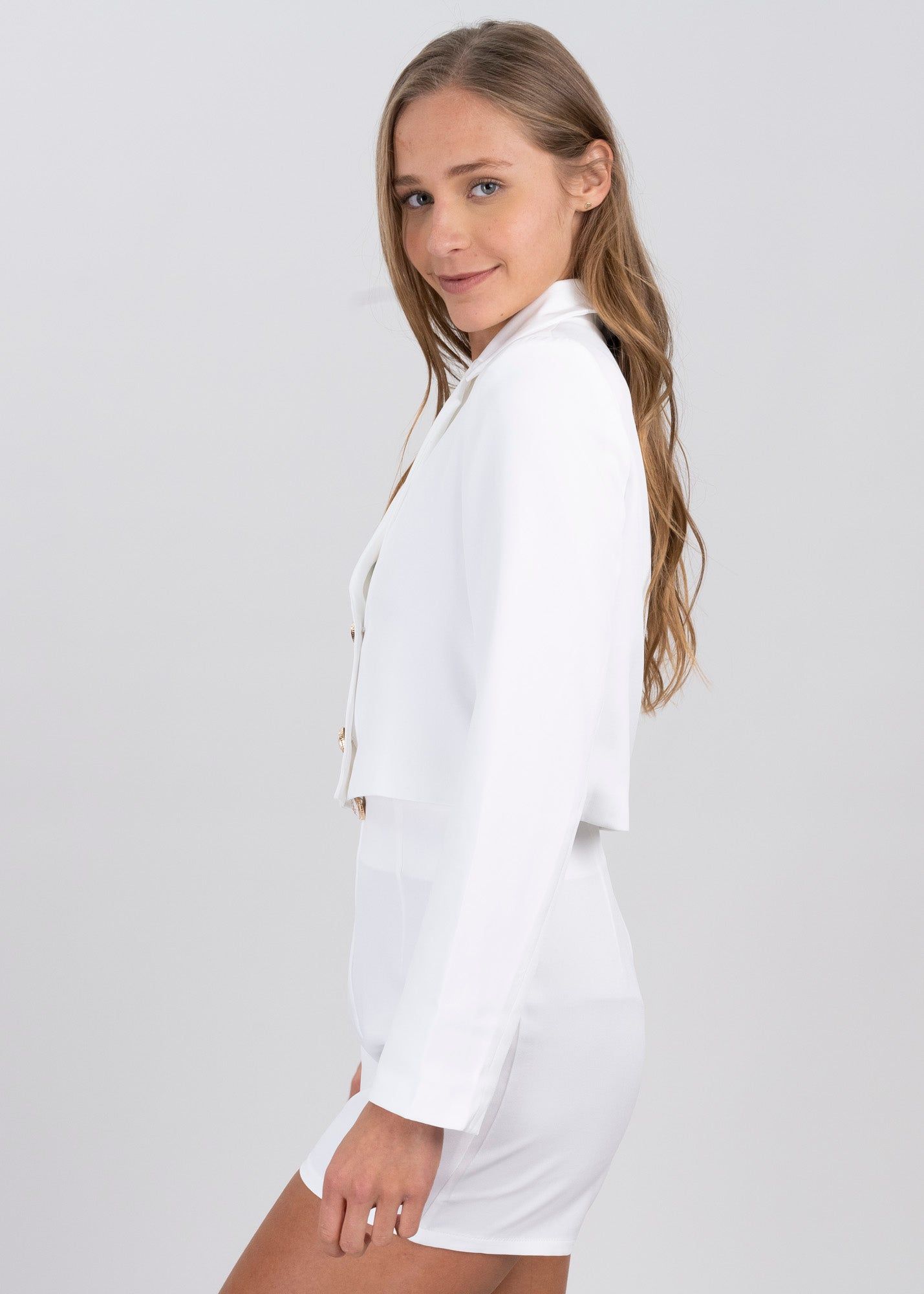 Saco cropped liso doble botón sold by Shasa product image thumbnail 3