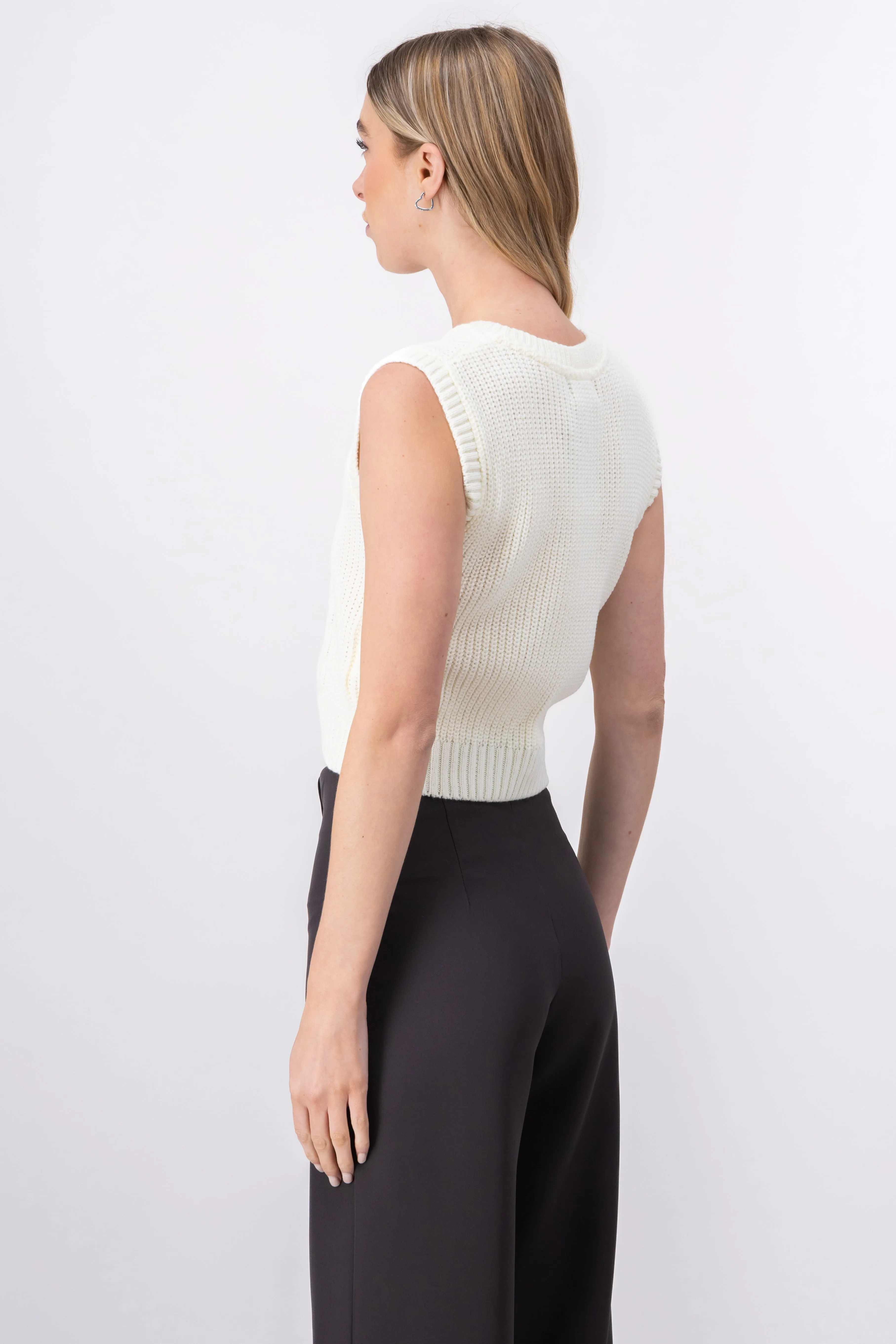 Chaleco Tejido Punto Trenza sold by Shasa product image thumbnail 4