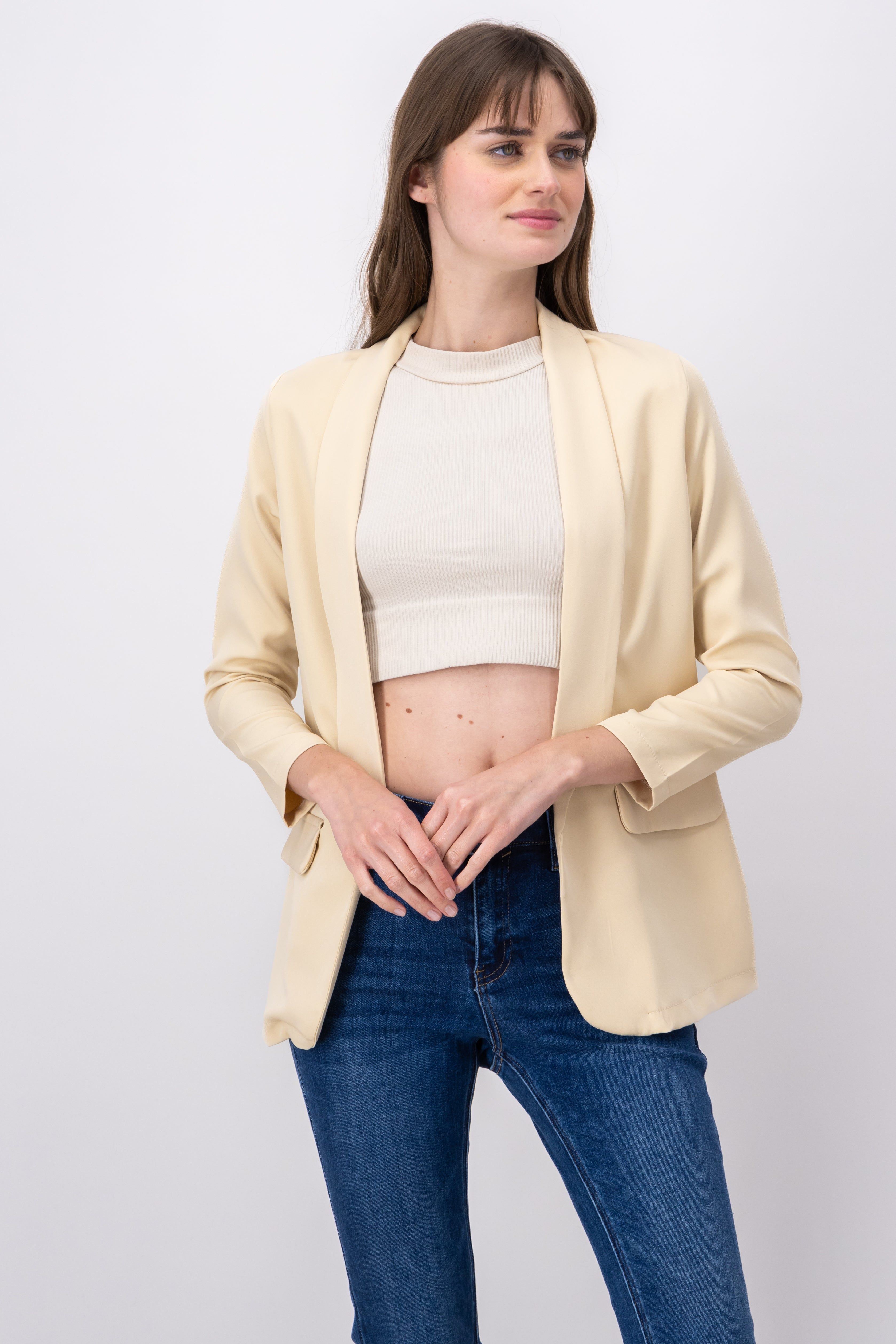 Saco liso solapa recta sold by Shasa