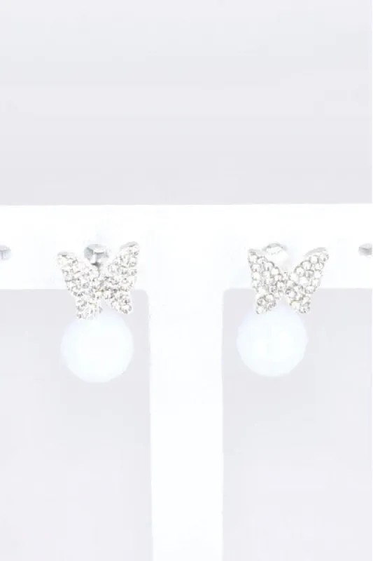 Aretes Mariposa Brillos Perla sold by Shasa