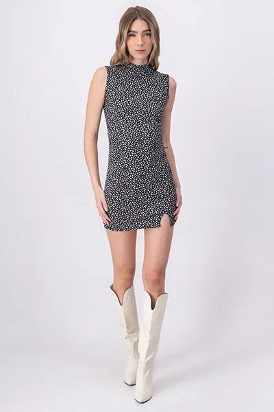 Vestido mini bodycon flores sold by Shasa product image thumbnail 2