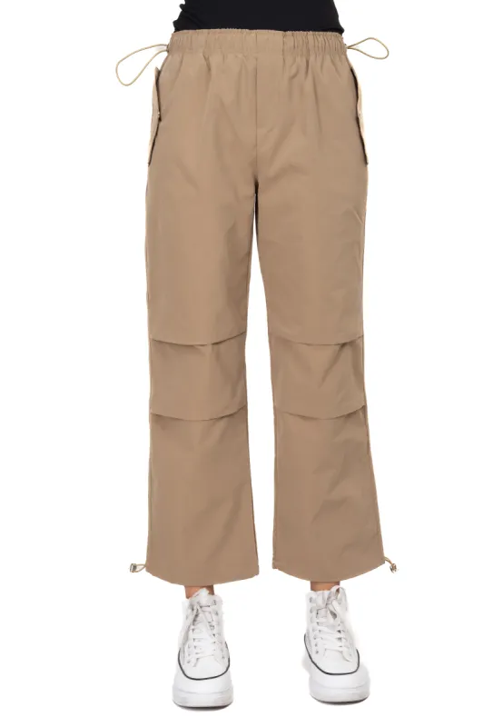 Pantalón parachute cintura elástica sold by Shasa