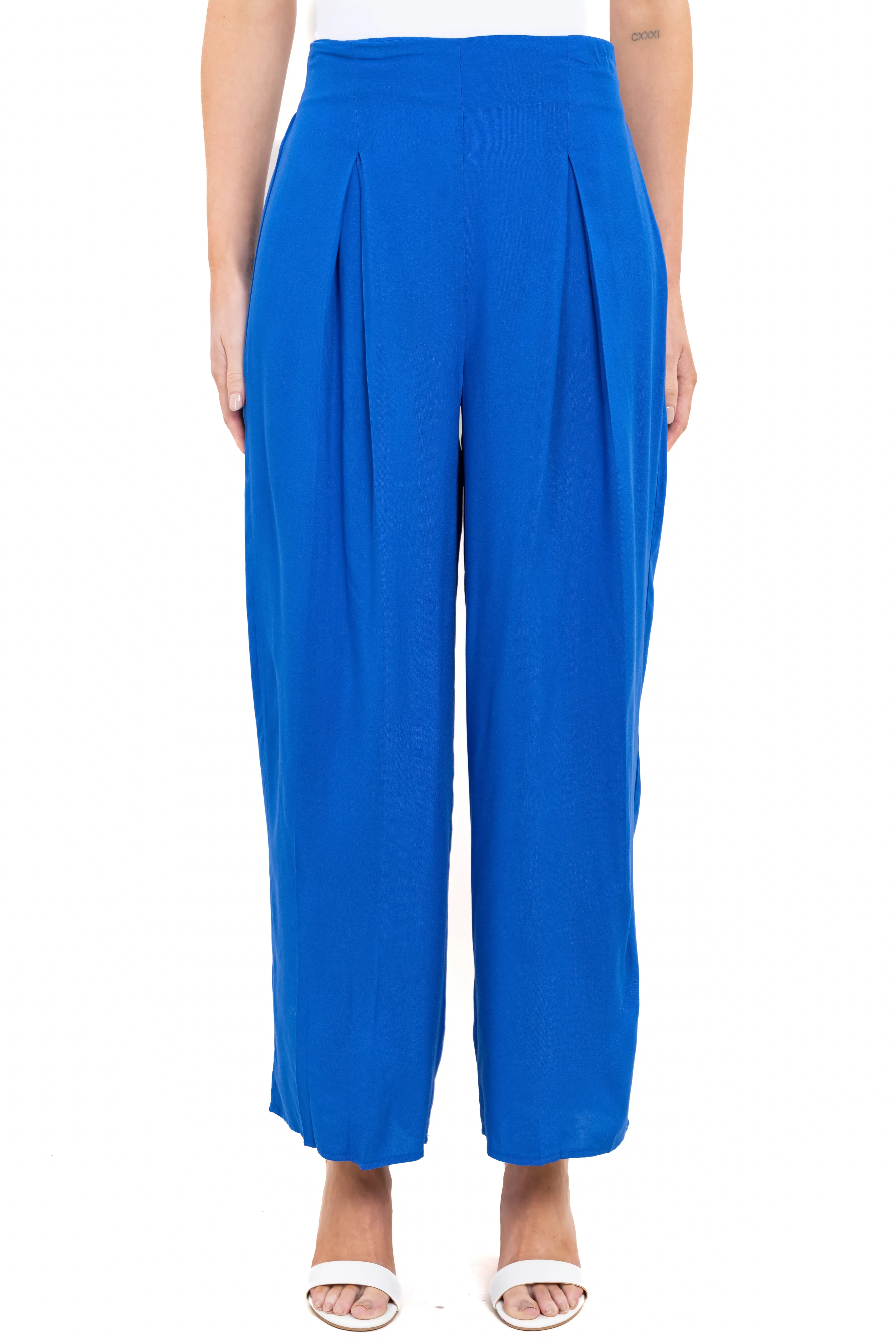 Pantalón culotte cintura alta pinzas sold by Shasa