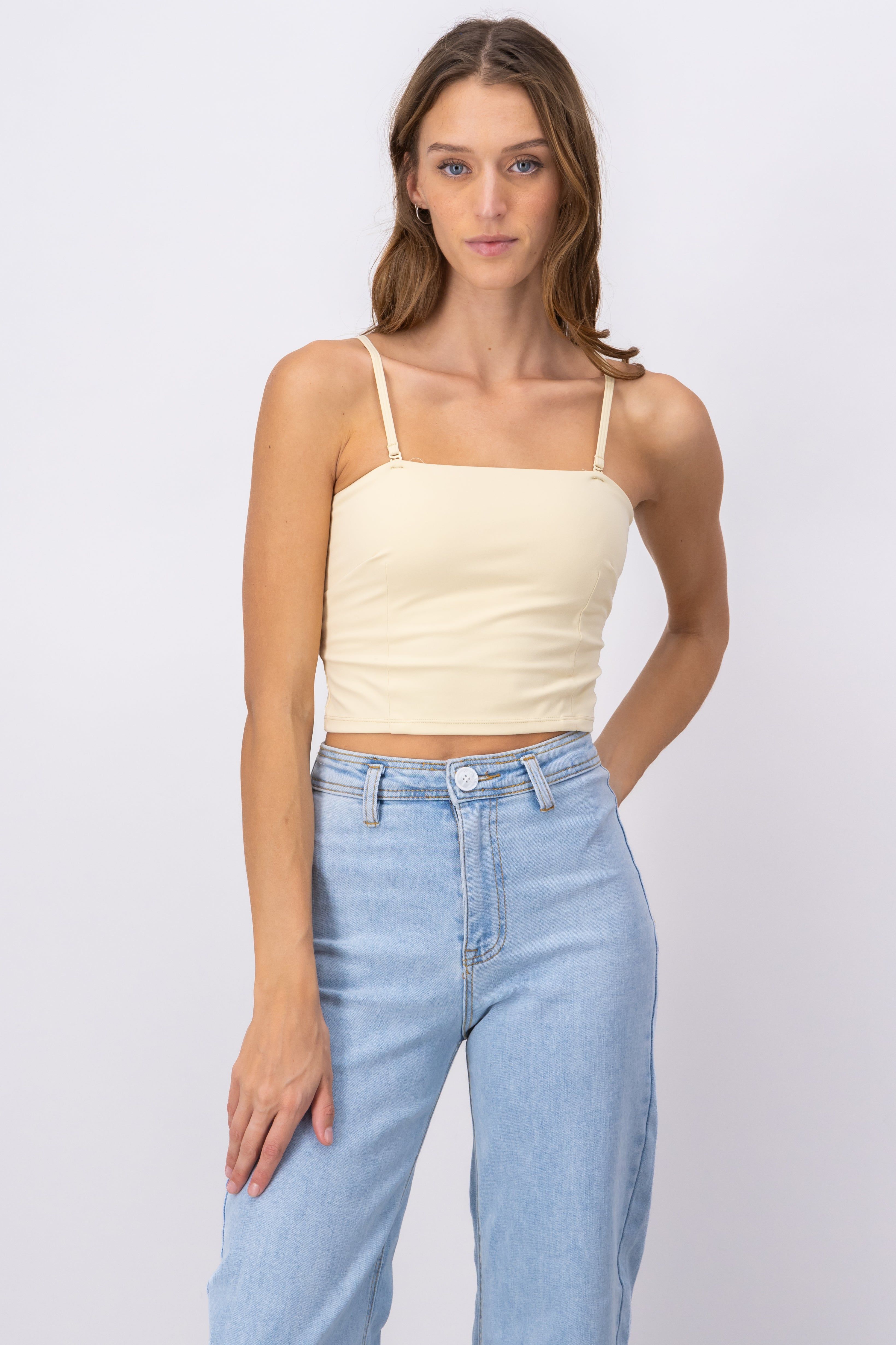 Top con tirantes con copa sold by Shasa