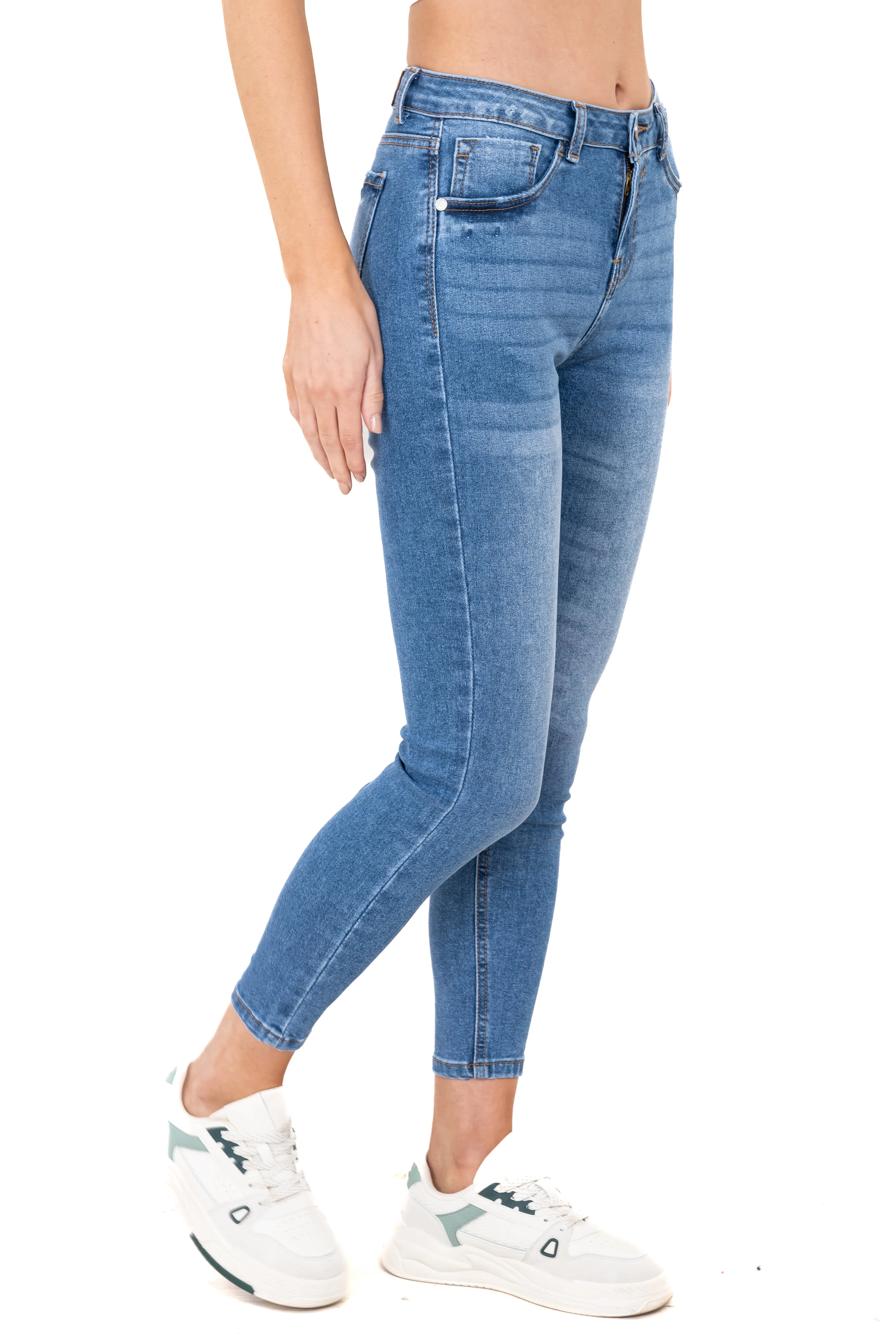 Jeans skinny efecto desgastado sold by Shasa product image thumbnail 3
