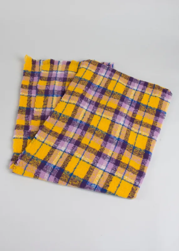 Bufanda cuadros bicolor sold by Shasa