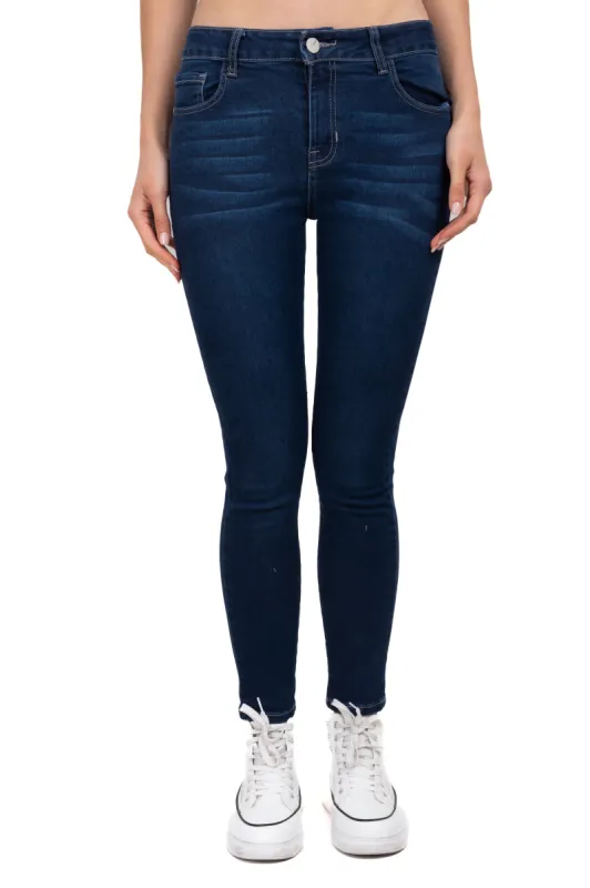 Jeans skinny basicos sold by Shasa