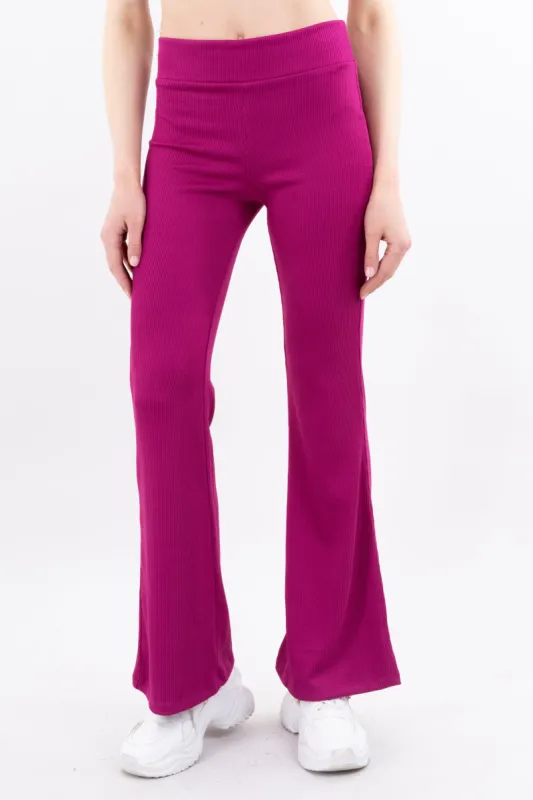 Pantalón flared acanalado sold by Shasa