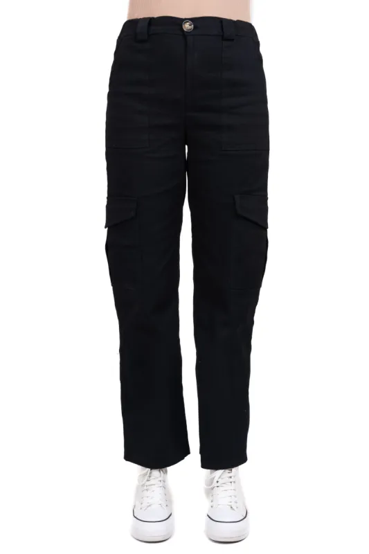 Pantalón recto cargo sold by Shasa