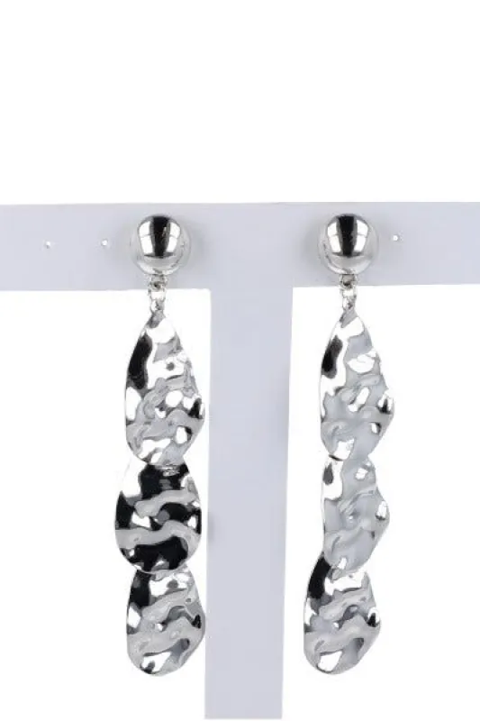 Aretes gotas texturizadas sold by Shasa