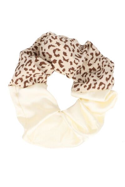 Scrunchie mitad print sold by Shasa