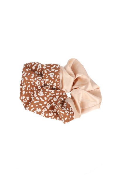 Scrunchie mitad print sold by Shasa product image thumbnail 3