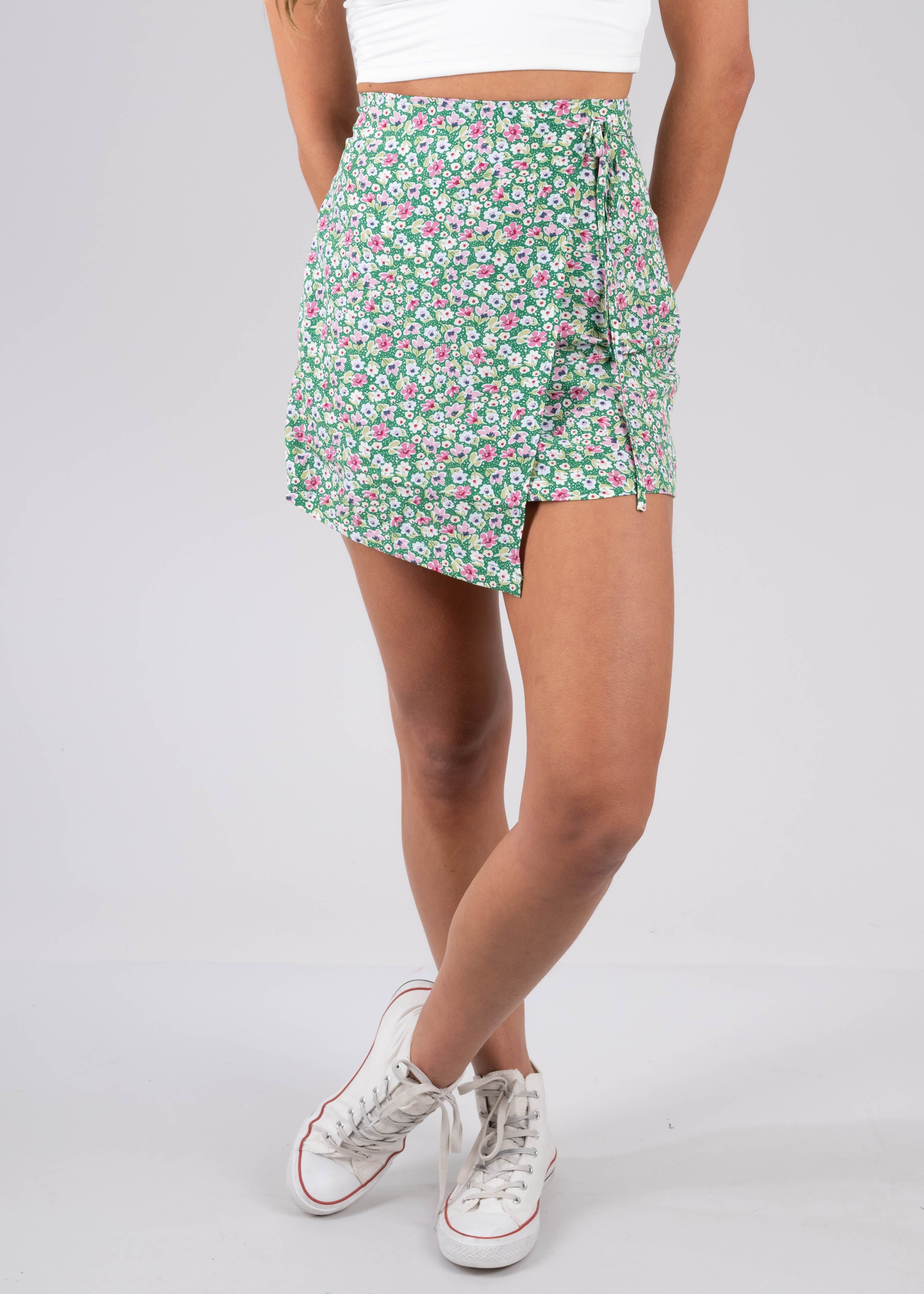 Mini falda cruzada detalle moño estampado floral sold by Shasa product image thumbnail 2