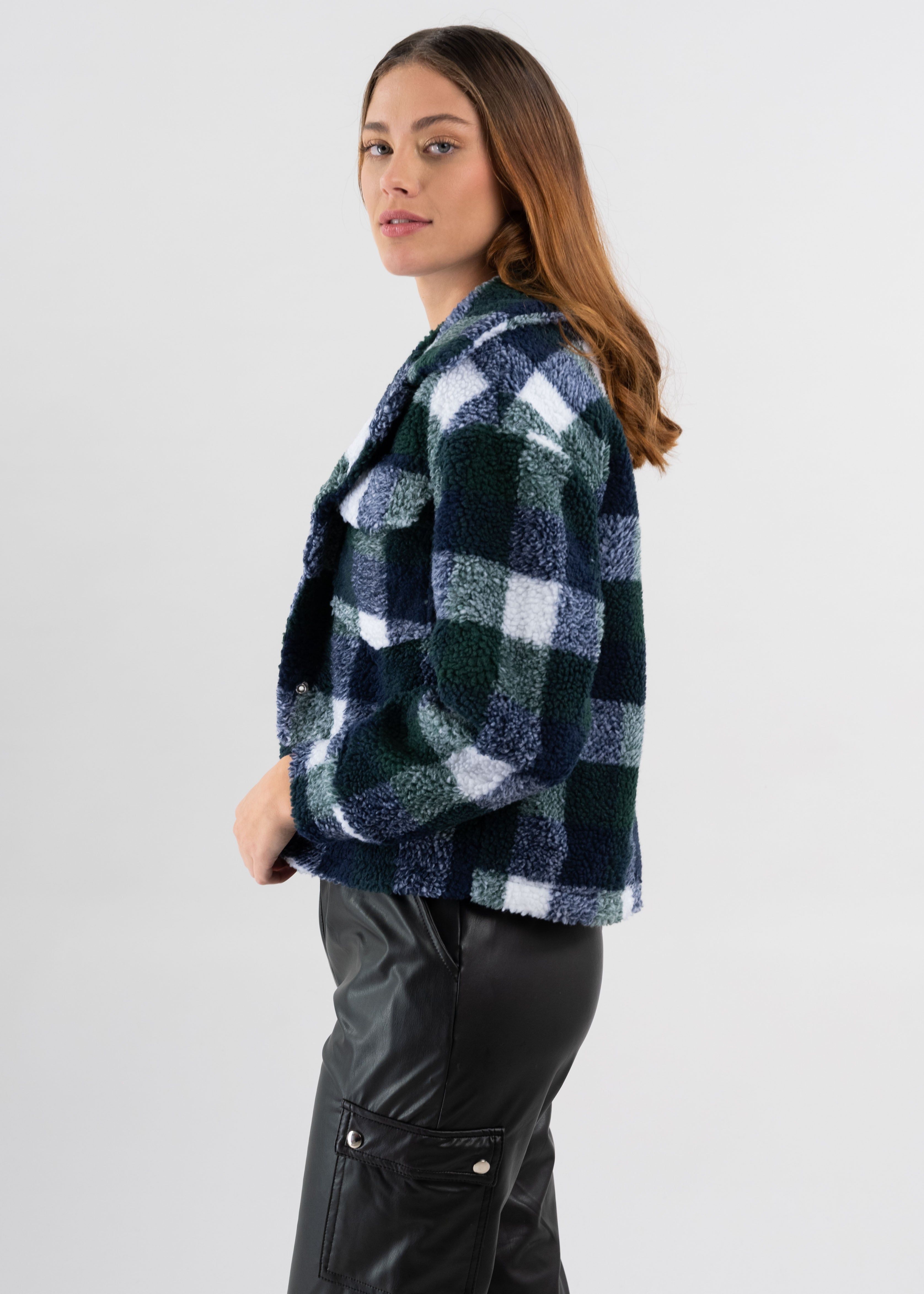 Chamarra peluche cuadros sold by Shasa product image thumbnail 3