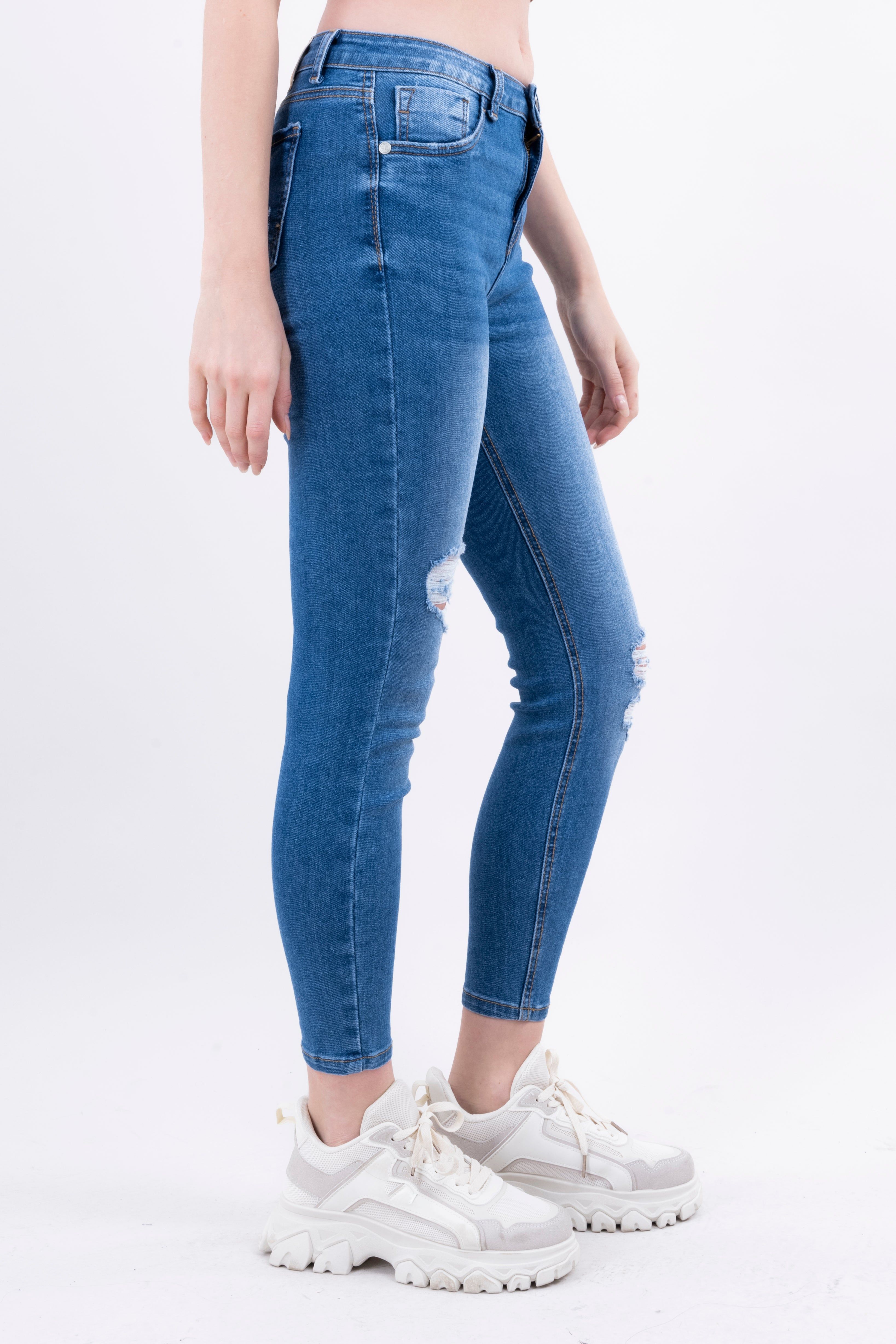 Jeans skinny con desgastes sold by Shasa product image thumbnail 3