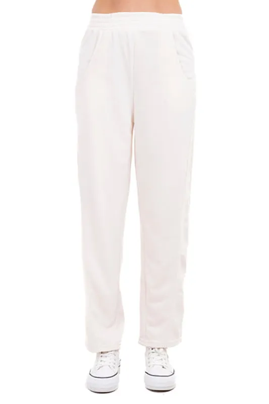 Pants recto costura lateral sold by Shasa