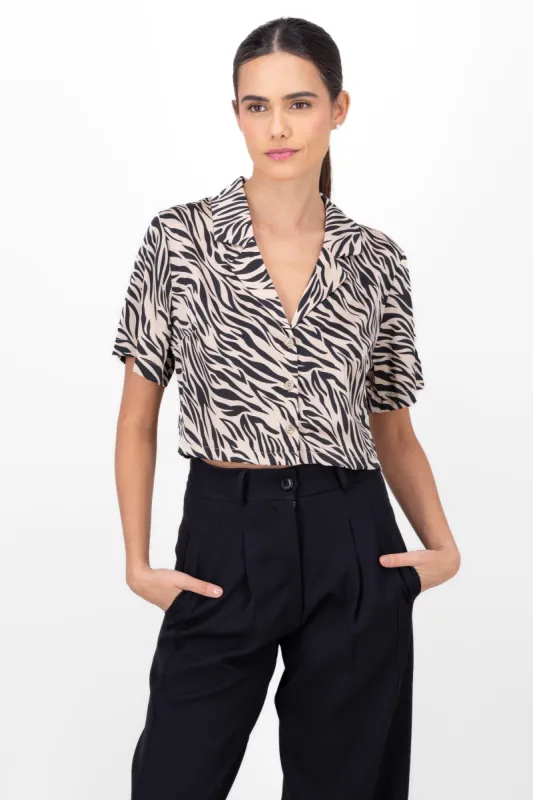Camisa crop animal print sold by Shasa