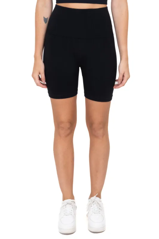 Short biker cintura ancha acalado sold by Shasa