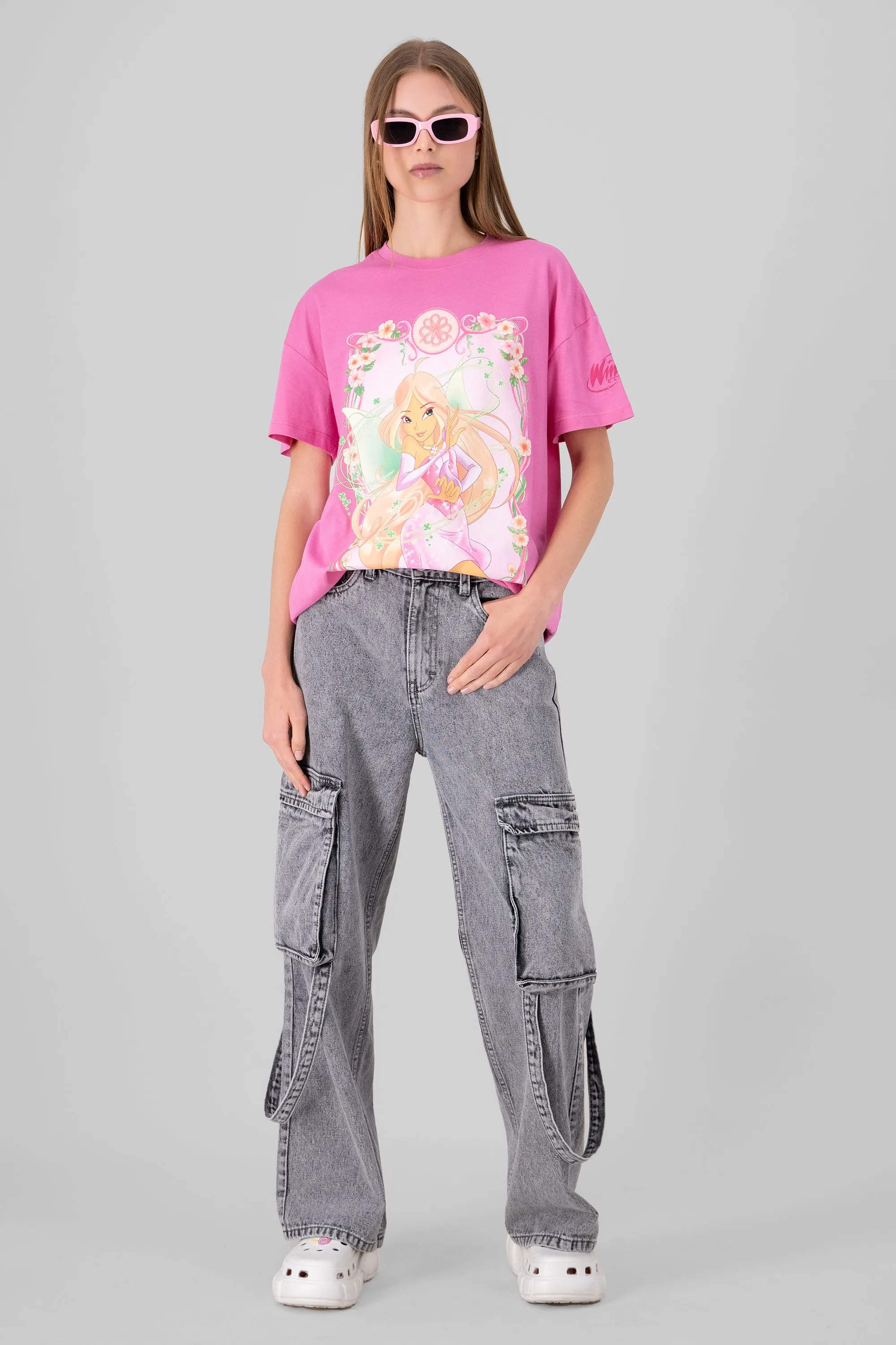 Playera over flora sold by Shasa