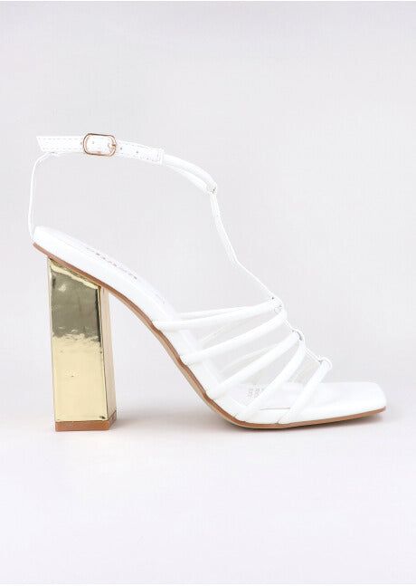 Tacón bloque cintas efecto piel sold by Shasa