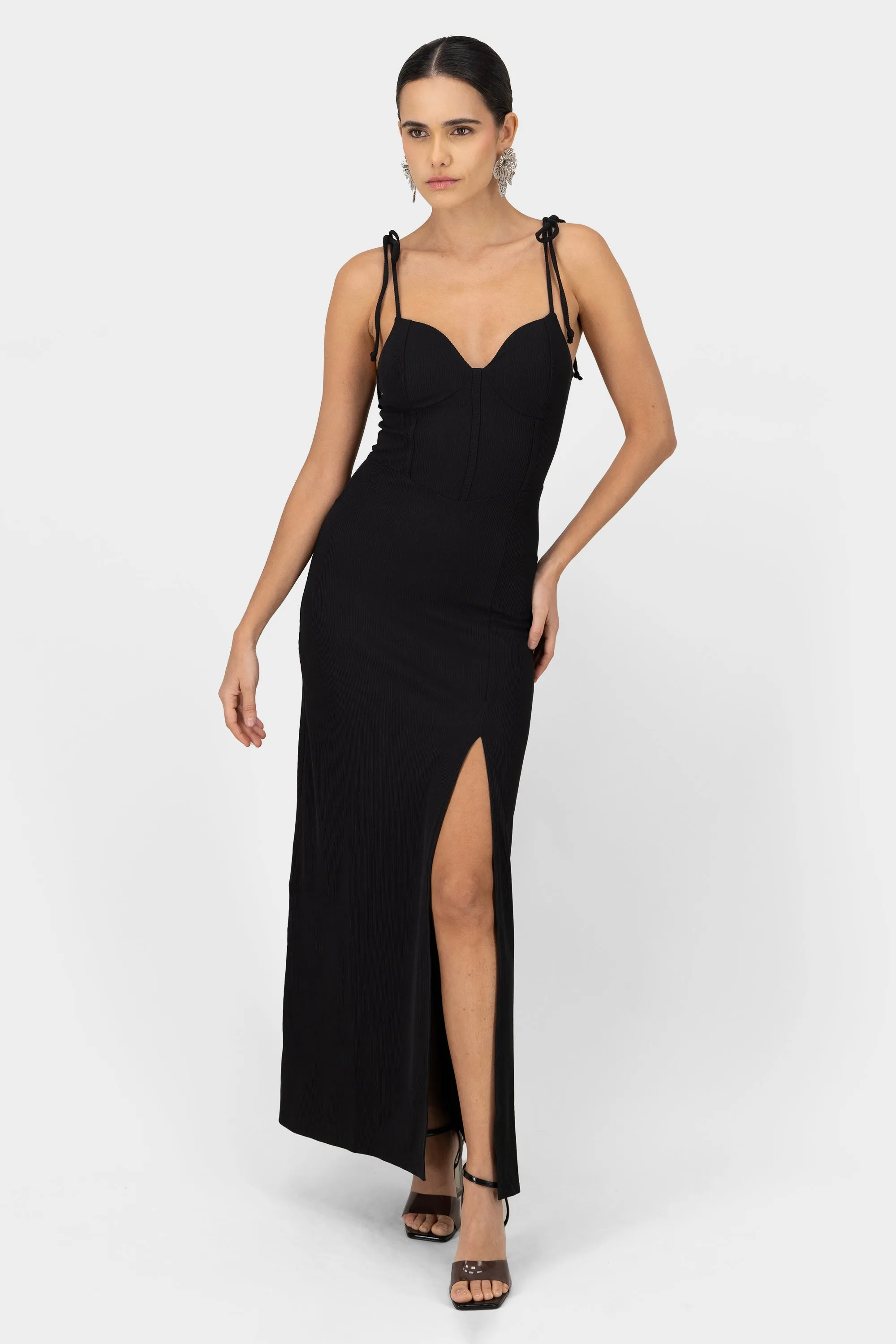 Vestido maxi con copas rib sold by Shasa