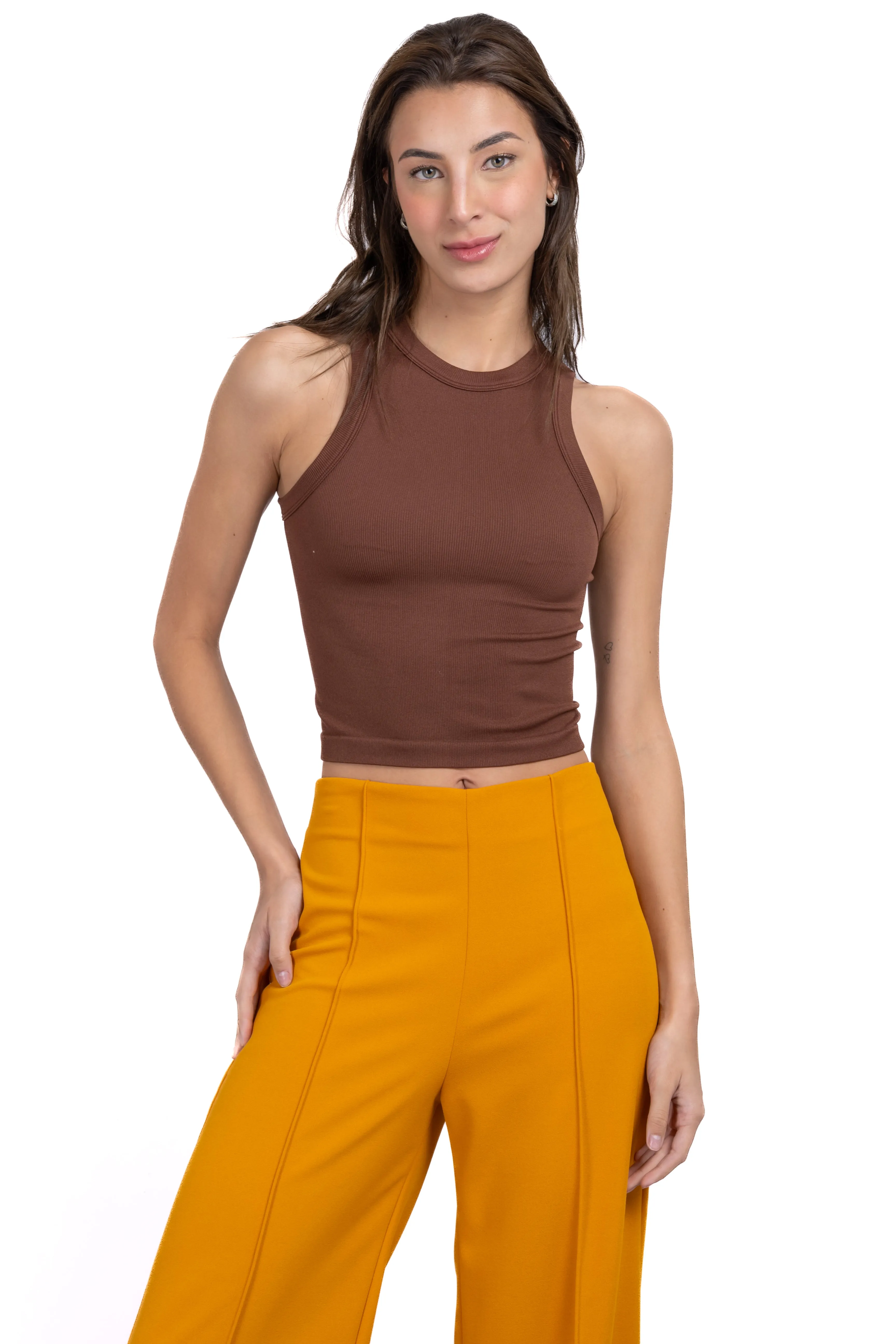 Top liso cuello alto sold by Shasa