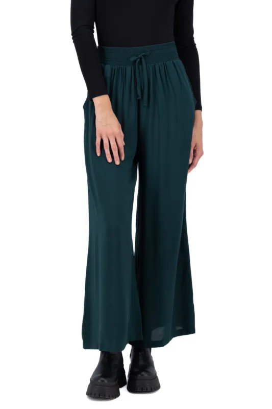 Pantalón fluido cintura ancha sold by Shasa