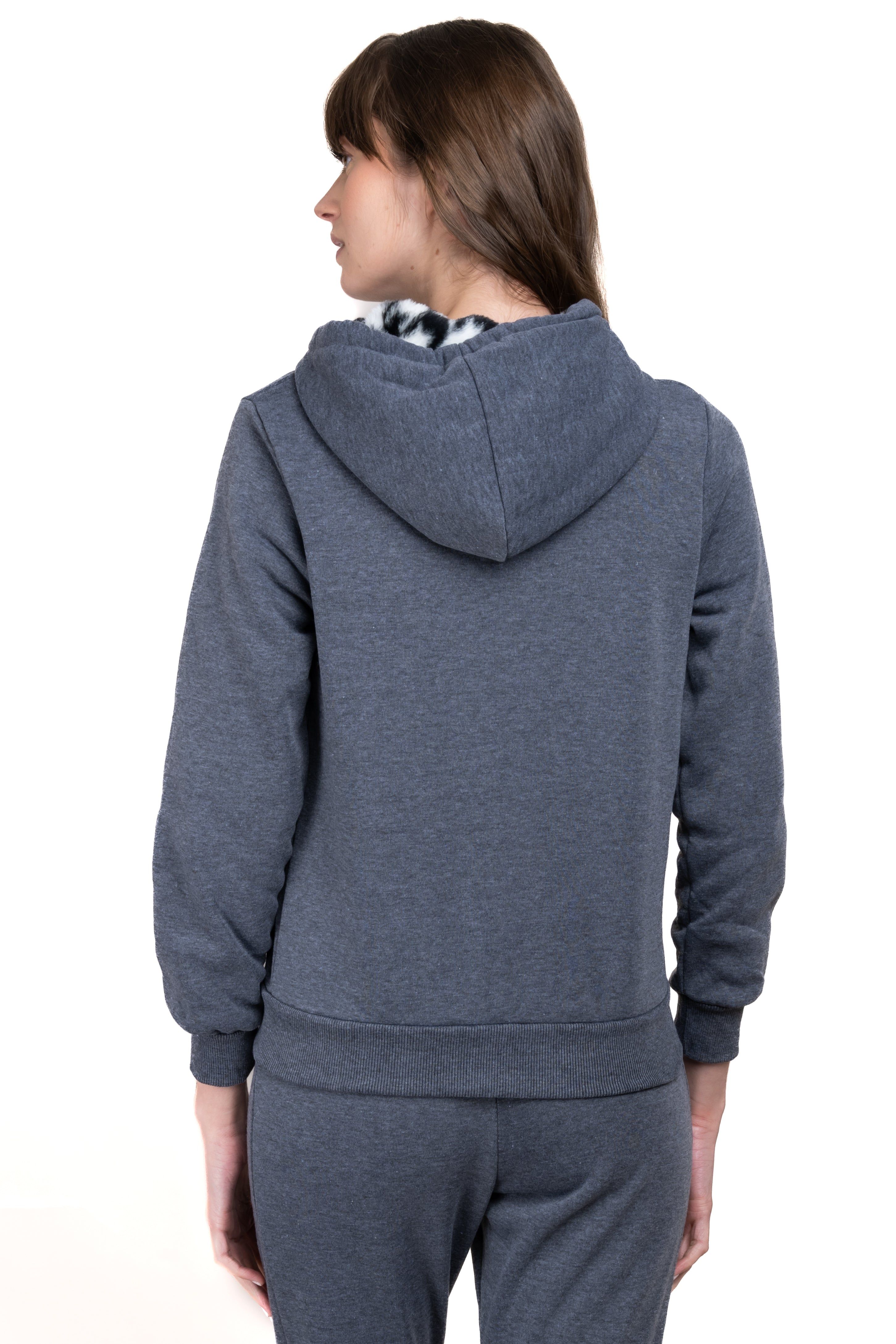 Sudadera forro peluche sold by Shasa product image thumbnail 4