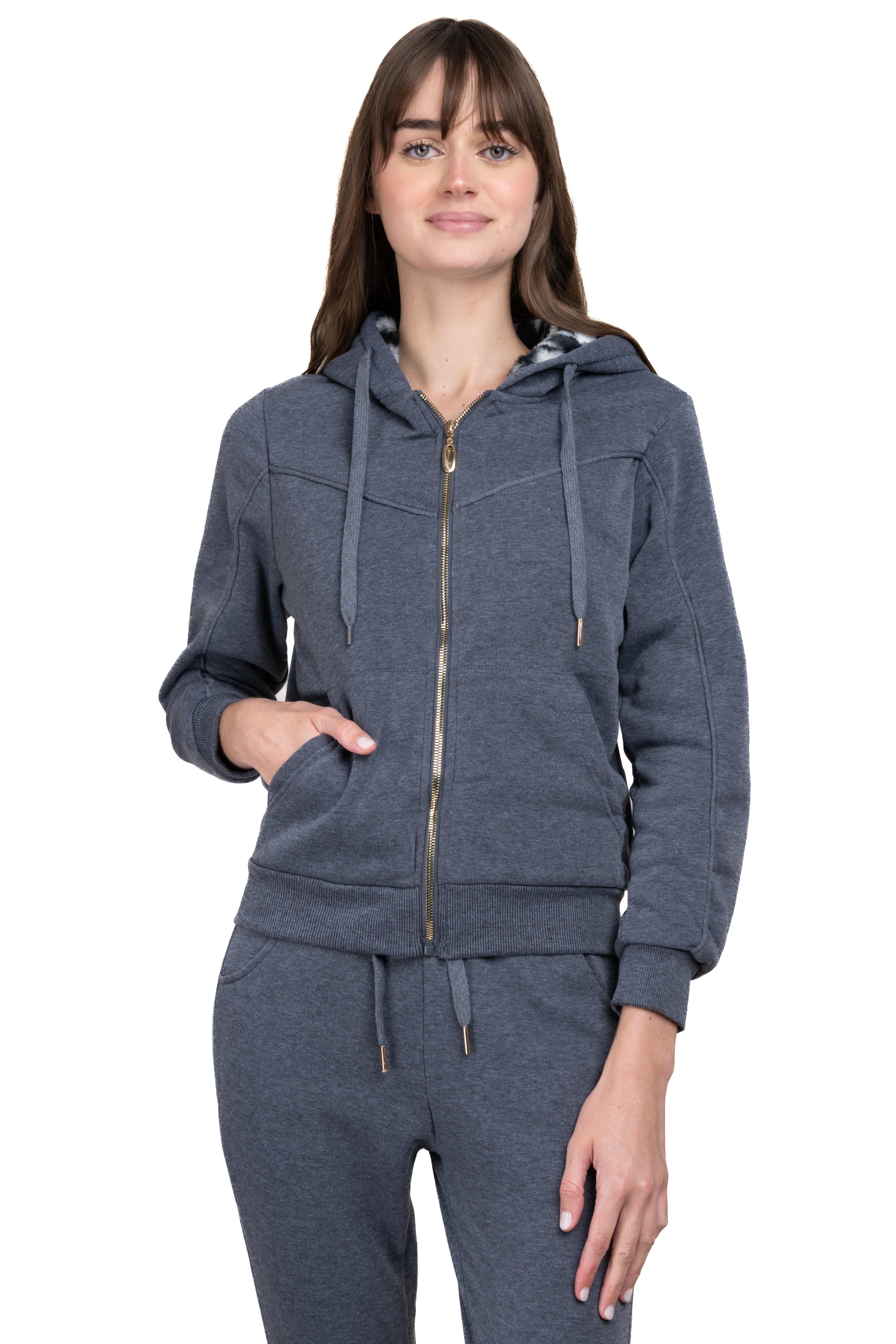 Sudadera forro peluche sold by Shasa