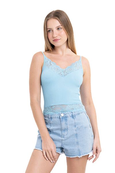 Top rib escote encaje sold by Shasa