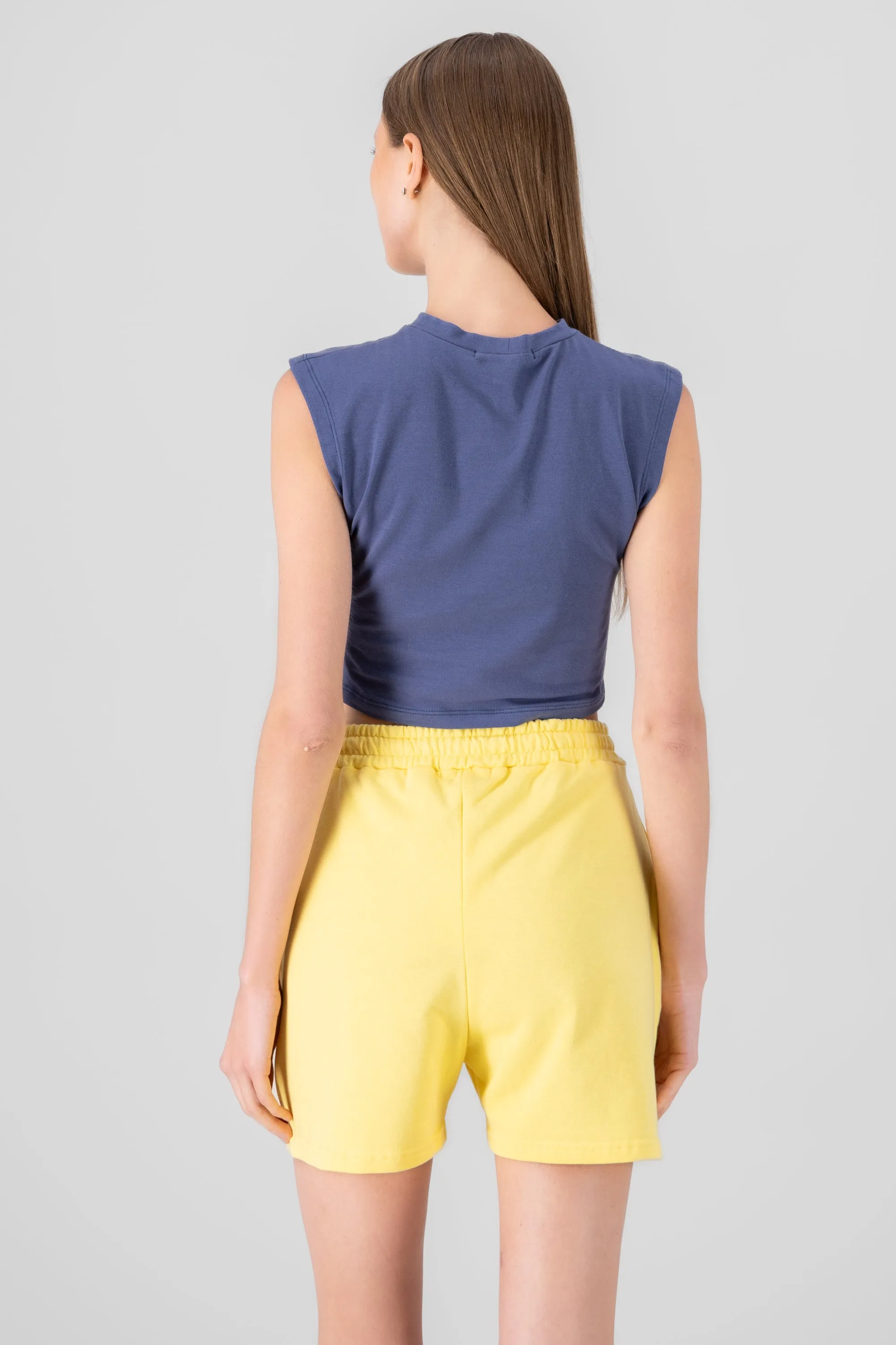 Top liso sin manga sold by Shasa product image thumbnail 3