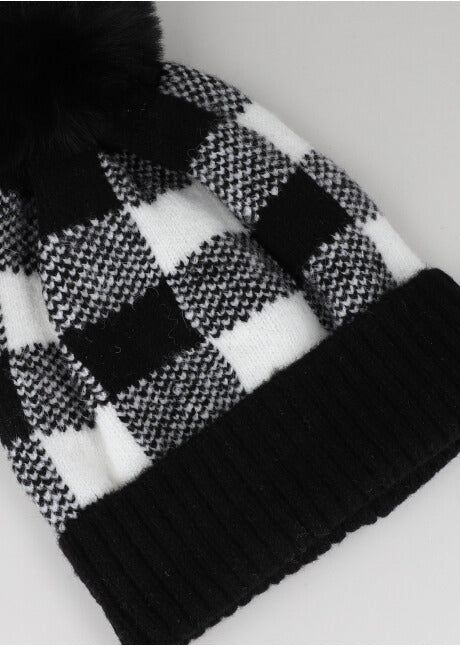 Gorro cuadros pompon sold by Shasa product image thumbnail 2