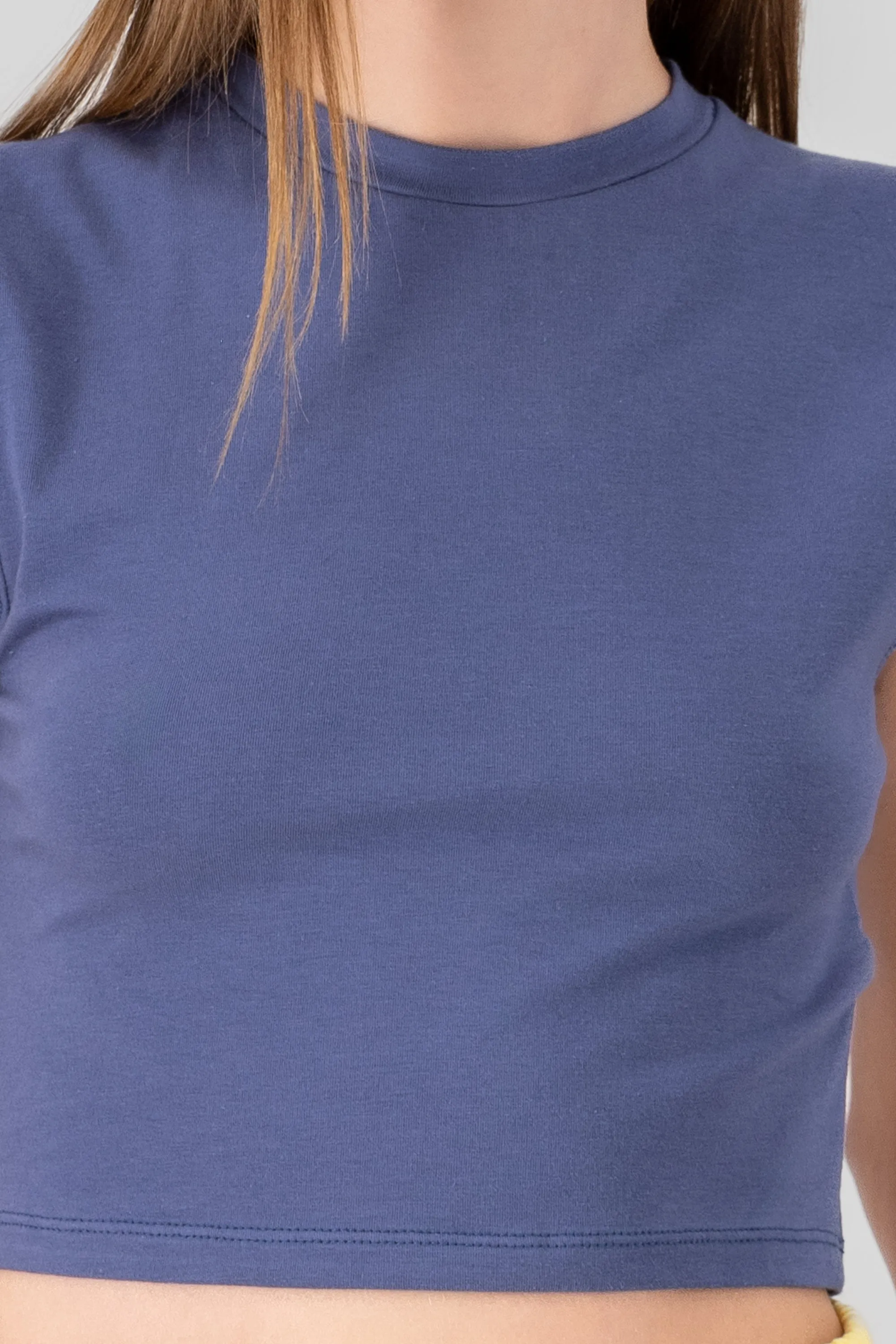 Top liso sin manga sold by Shasa product image thumbnail 4