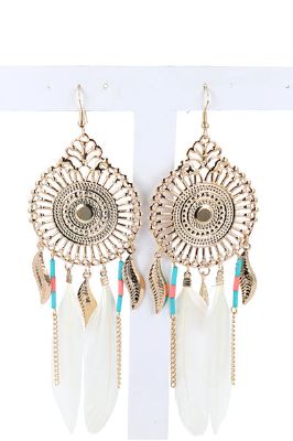 Aretes atrapasueños plumas sold by Shasa